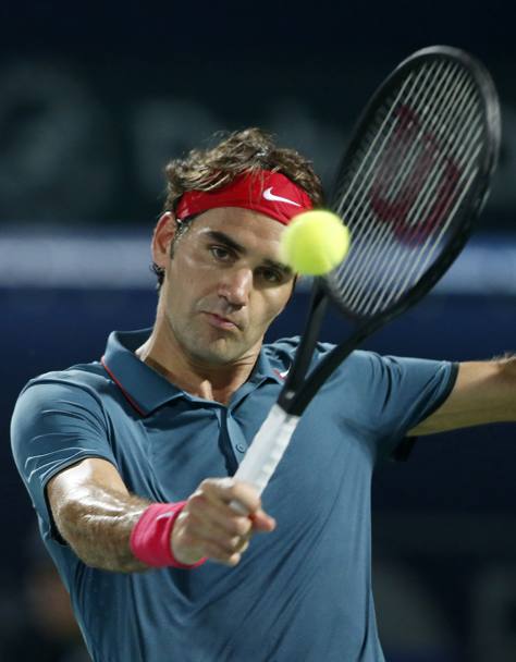 Roger Federer si riprende e vince il secondo set. Action Images